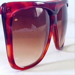 Vintage Unisex Oversized faux Tortoise Sunglasses NOS mo